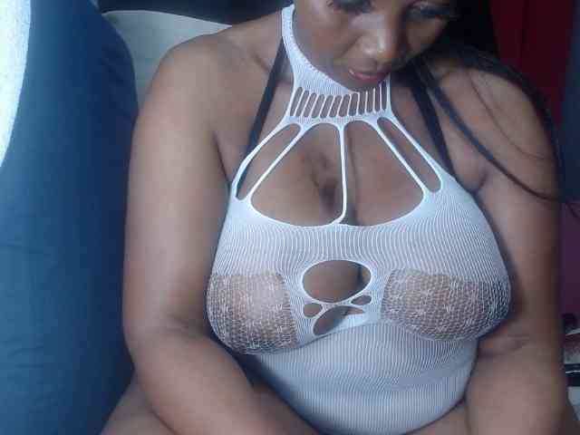 CreamyBum webcam