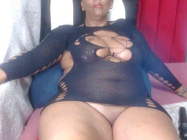 CreamyBum webcam