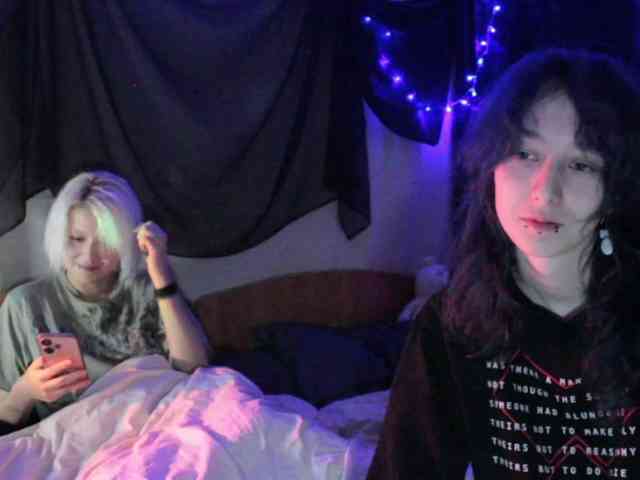 Nagito_Komaeda webcam