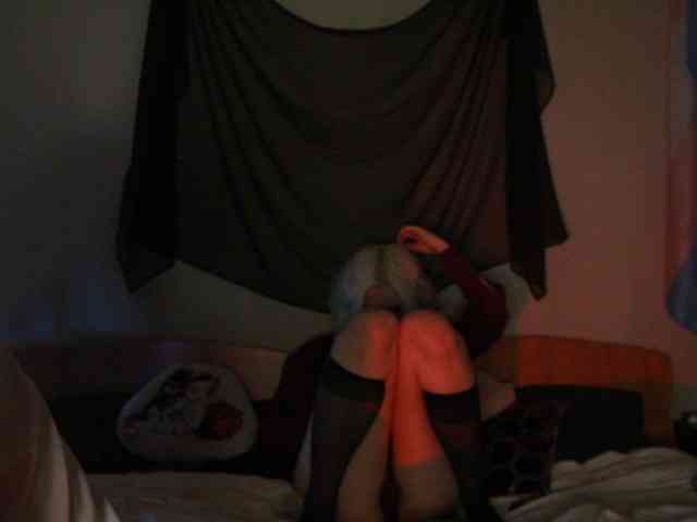 Nagito_Komaeda webcam