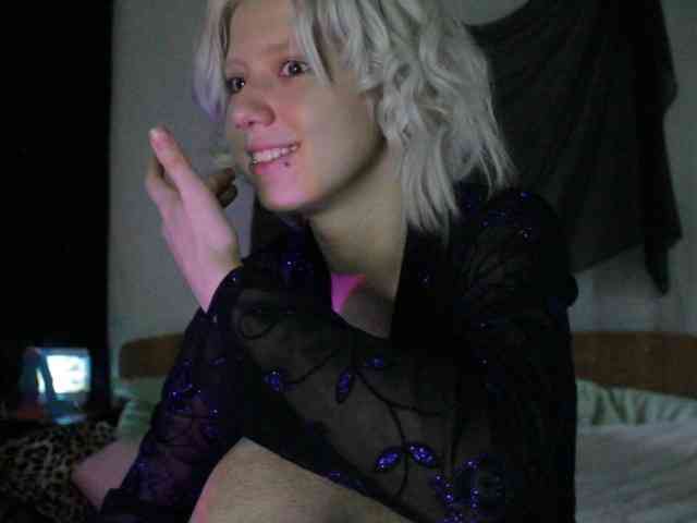 online nude chat room Avny-Loki