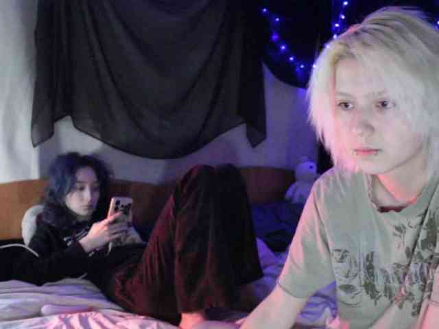 Nagito_Komaeda webcam