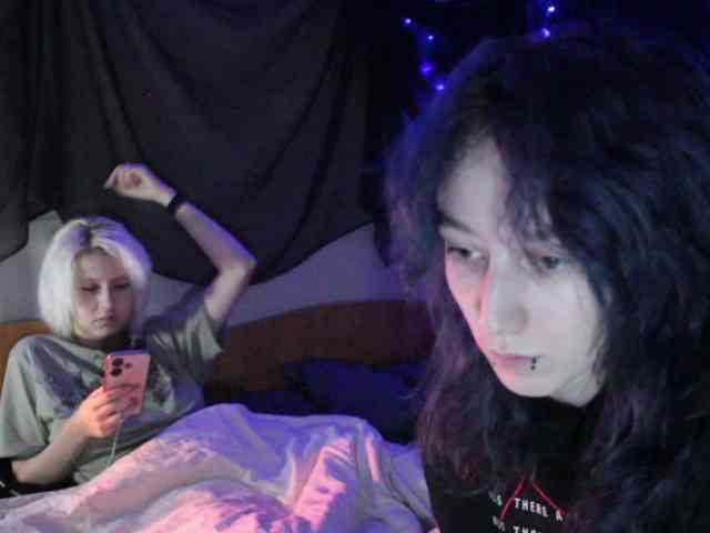 Nagito_Komaeda webcam