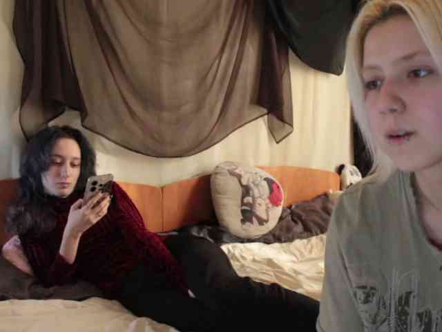 Nagito_Komaeda webcam