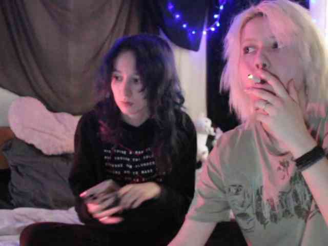 Nagito_Komaeda webcam