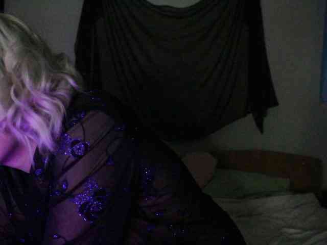 Nagito_Komaeda webcam