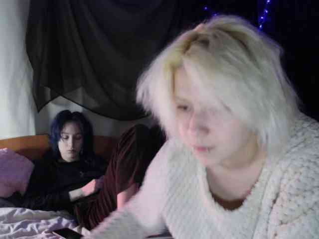 Nagito_Komaeda webcam