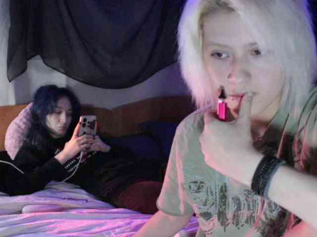 Nagito_Komaeda webcam