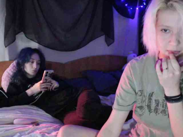 Nagito_Komaeda webcam