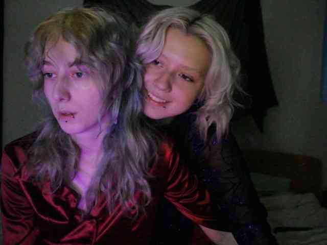 Nagito_Komaeda webcam