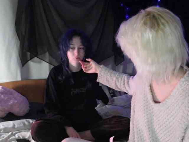 Nagito_Komaeda webcam
