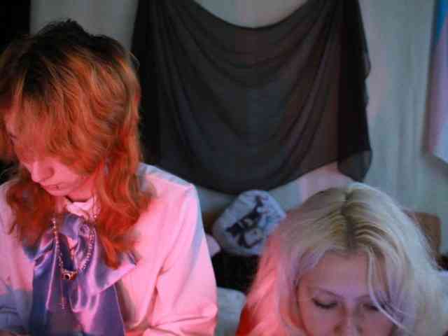Nagito_Komaeda webcam