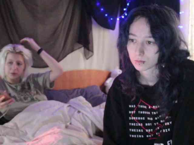 Nagito_Komaeda webcam