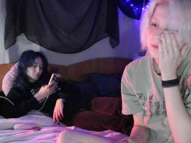 Nagito_Komaeda webcam