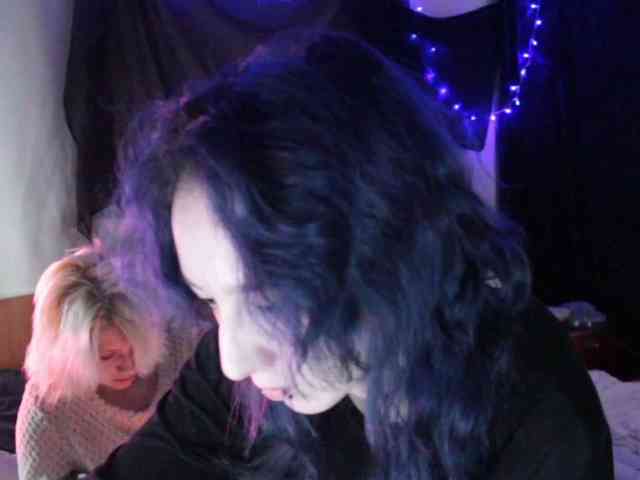 Nagito_Komaeda webcam