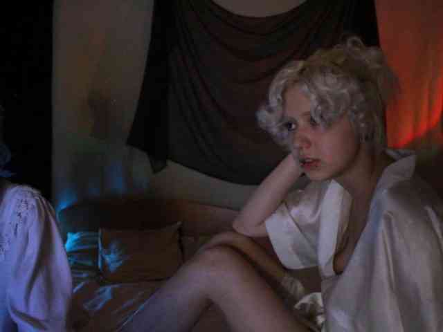 free naked webcam Avny-Loki