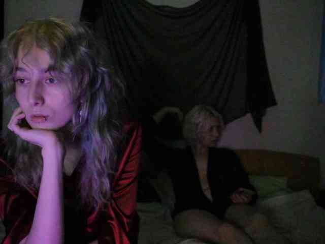 Nagito_Komaeda webcam