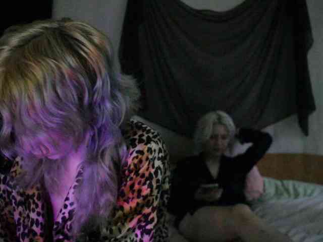 Nagito_Komaeda webcam