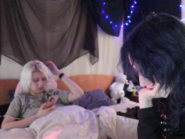Nagito_Komaeda webcam