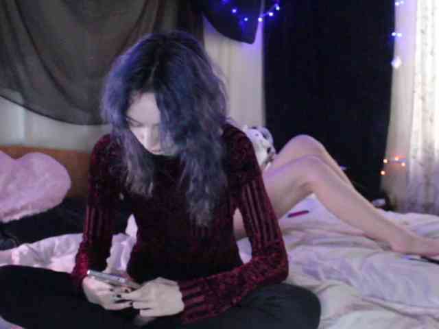 Nagito_Komaeda webcam