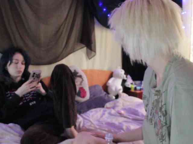 Nagito_Komaeda webcam