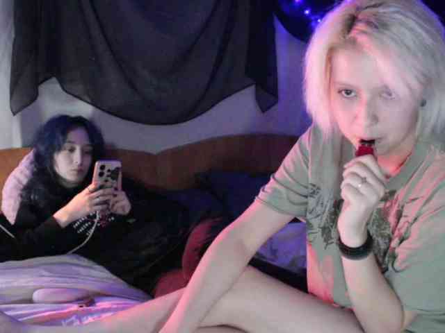 Nagito_Komaeda webcam