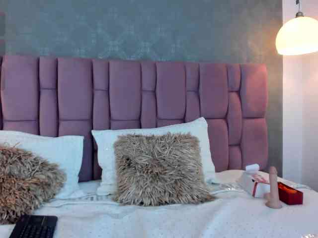 Keila-thompson webcam