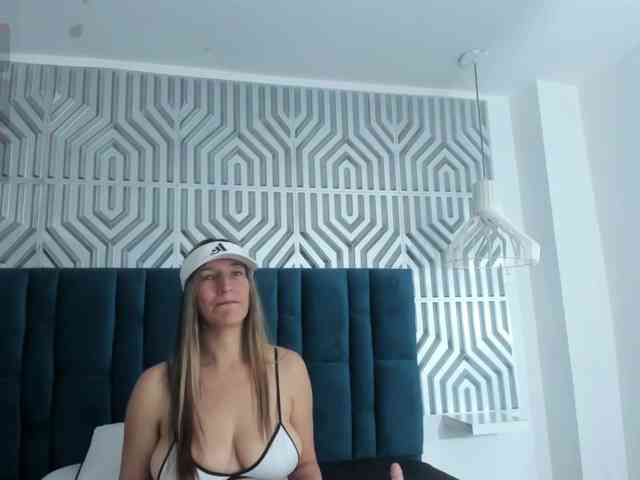 Keila-thompson webcam