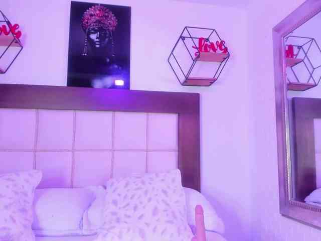 Keila-thompson webcam