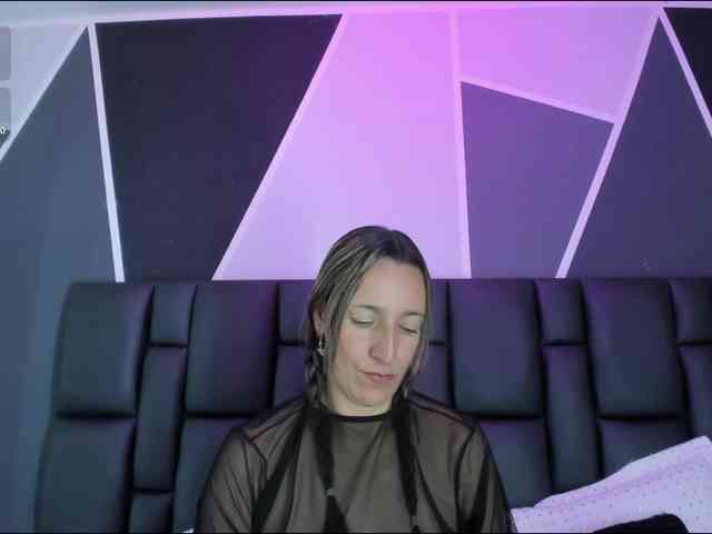 Keila-thompson webcam