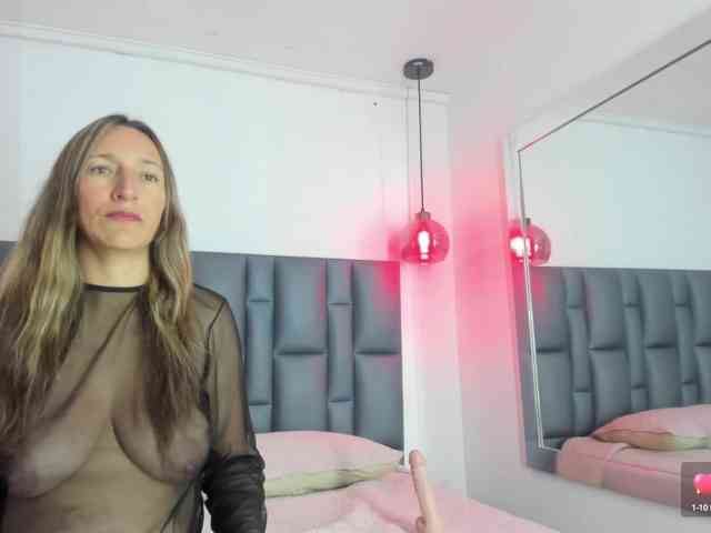 Keila-thompson webcam