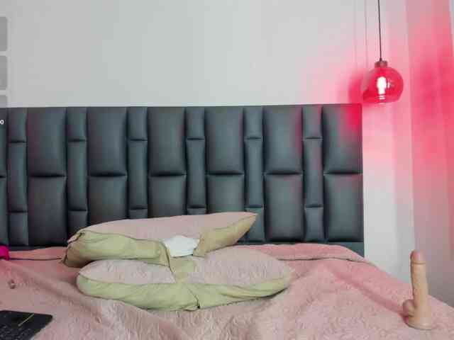 Keila-thompson webcam