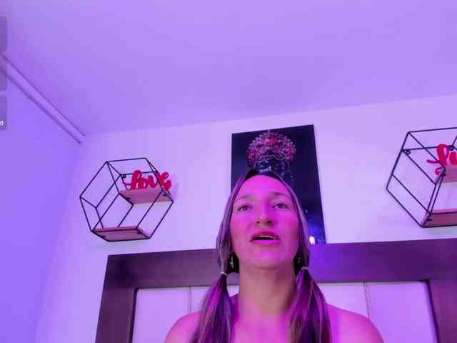 Keila-thompson webcam