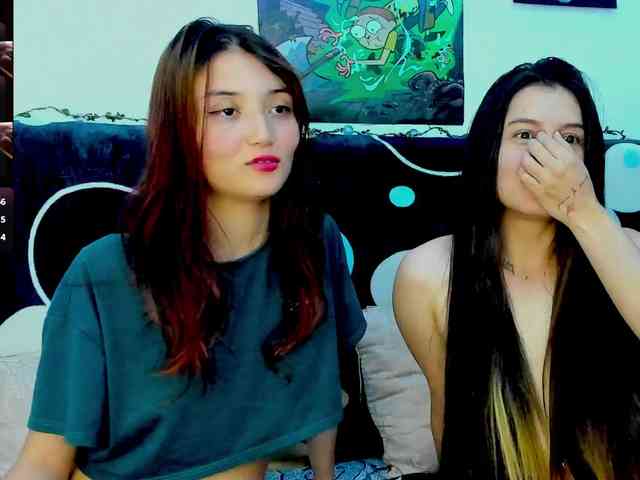 Glossier-cherry webcam