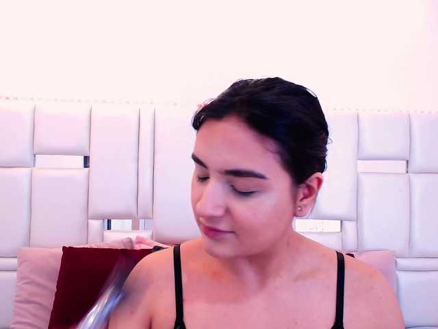 Laila-Stewart webcam bongacams model stream image