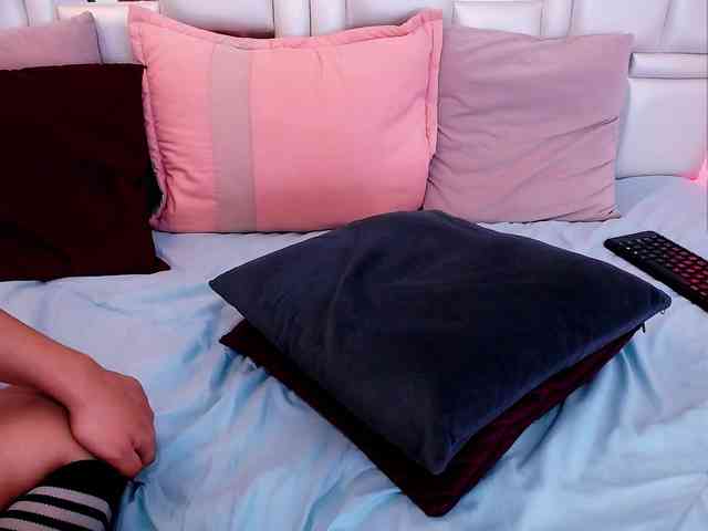 Laila-Stewart webcam