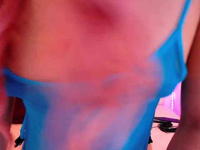 Laila-Stewart webcam