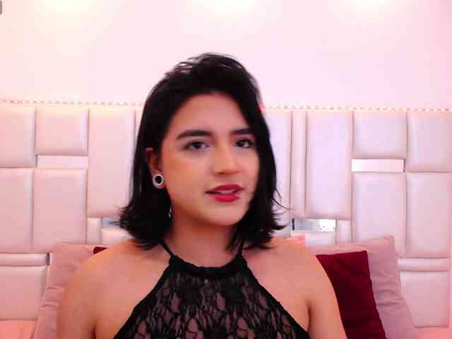 Laila-Stewart webcam