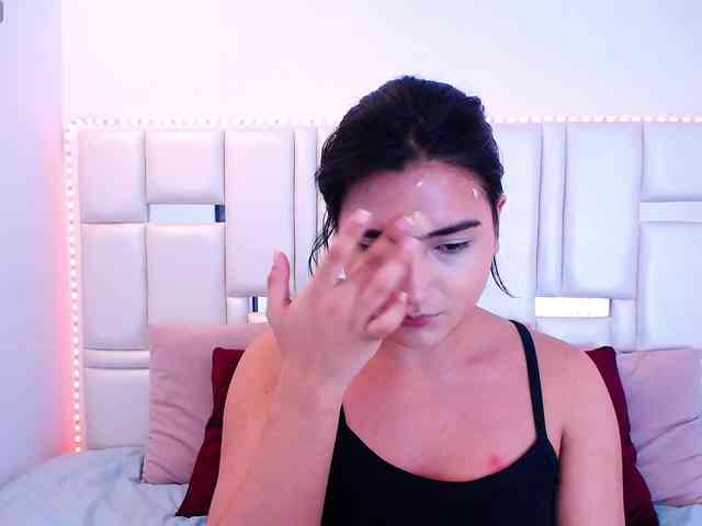 Laila-Stewart webcam
