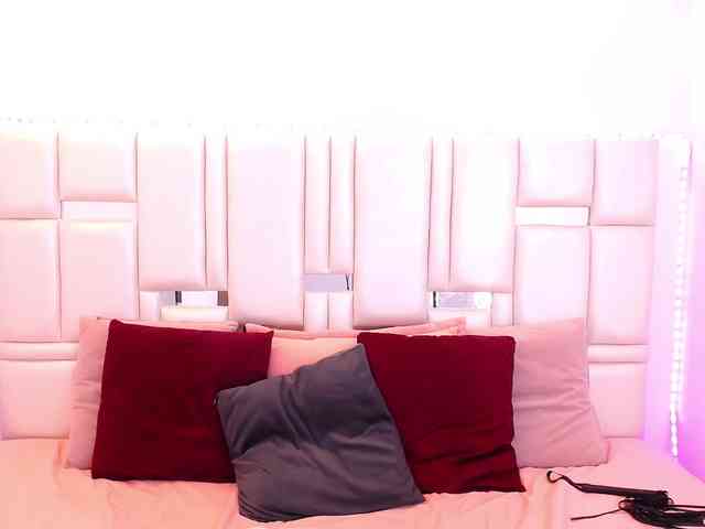 Laila-Stewart webcam