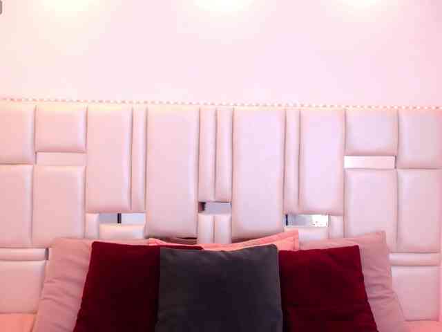 Laila-Stewart webcam