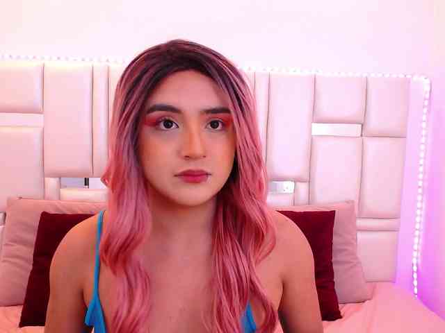 Laila-Stewart webcam