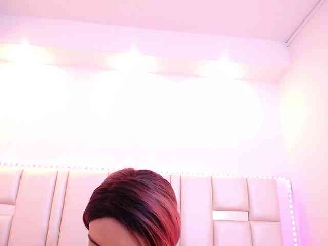 Laila-Stewart webcam