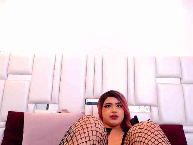 Laila-Stewart webcam
