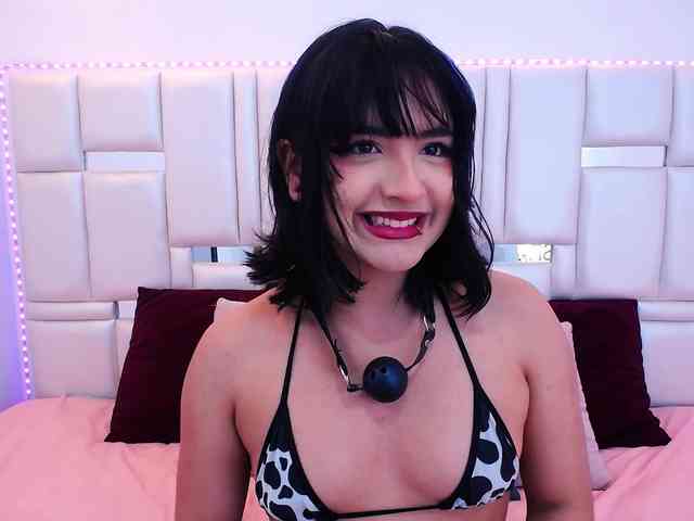 Laila-Stewart webcam