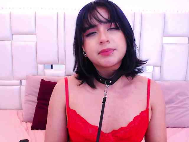 Laila-Stewart webcam