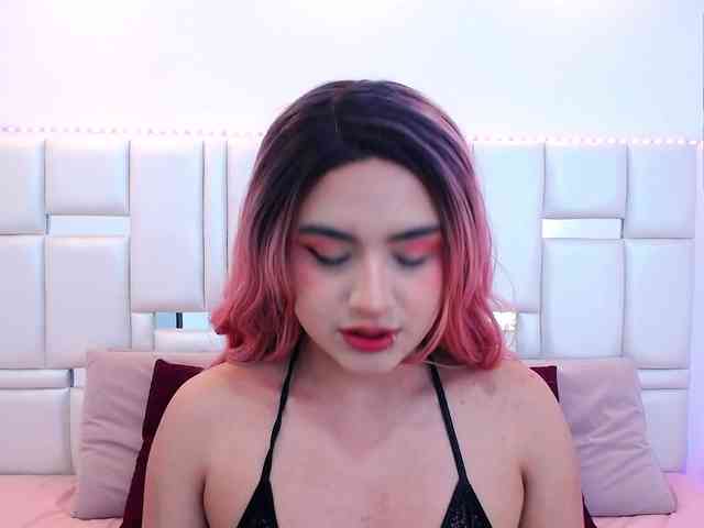 Laila-Stewart webcam