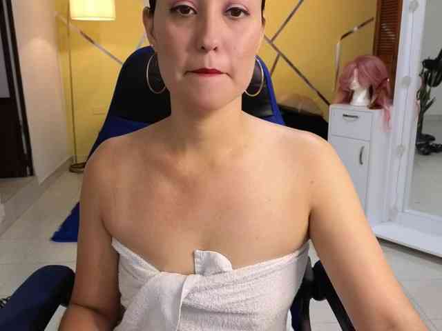 Shirlyrojas webcam