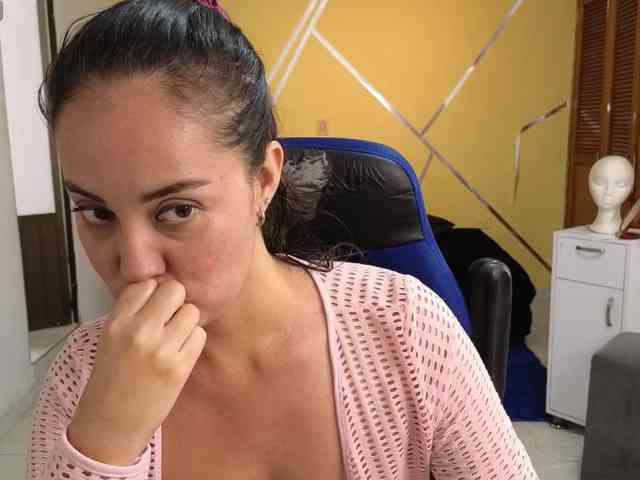 Shirlyrojas webcam