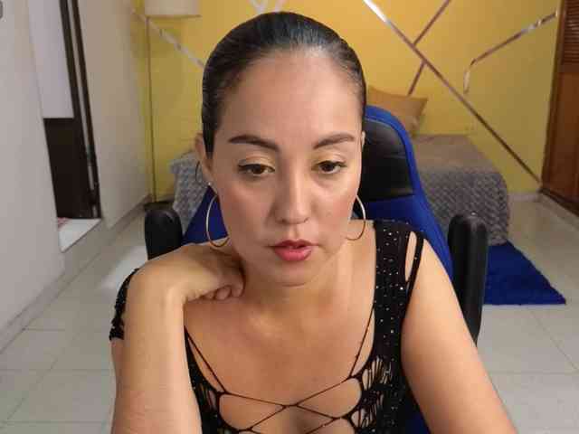 Shirlyrojas webcam